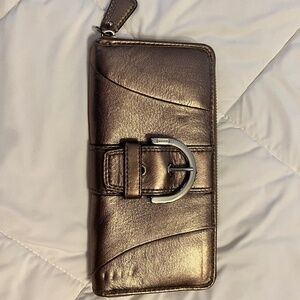 EUC- COACH SoHo Metallic Bronze Leather Zip Around Buckle Accordion Wallet